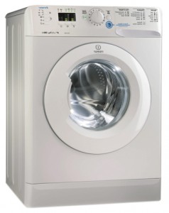 fotoğraf çamaşır makinesi Indesit XWSA 610517 W