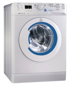 照片 洗衣机 Indesit XWSA 71051 XWWBB