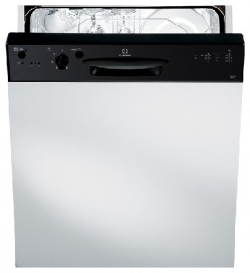 รูปถ่าย เครื่องล้างจาน Indesit DPG 15 BK